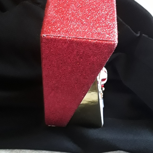 PEPPERMINT ELF NECKLACE - Picture 8 of 8